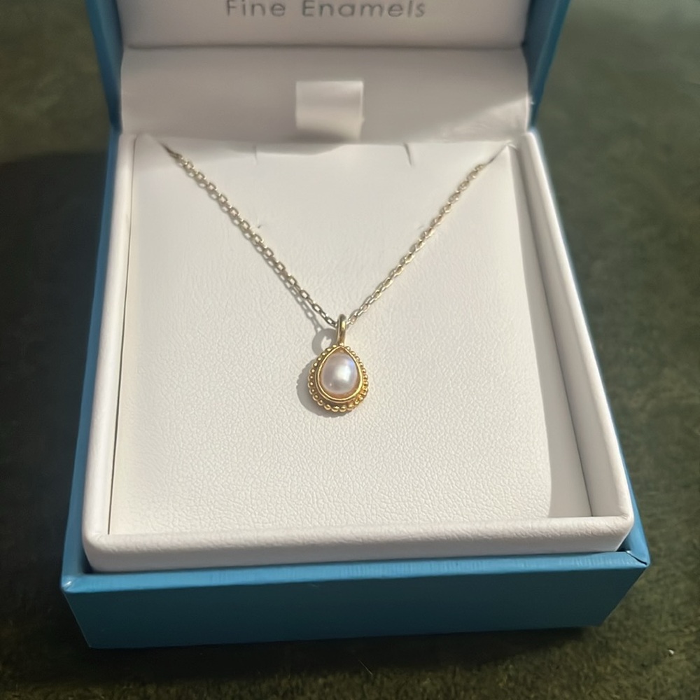 Satya pearl and gold necklace EUC